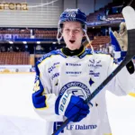 NHL-draftade backen skriver A-lagskontrakt