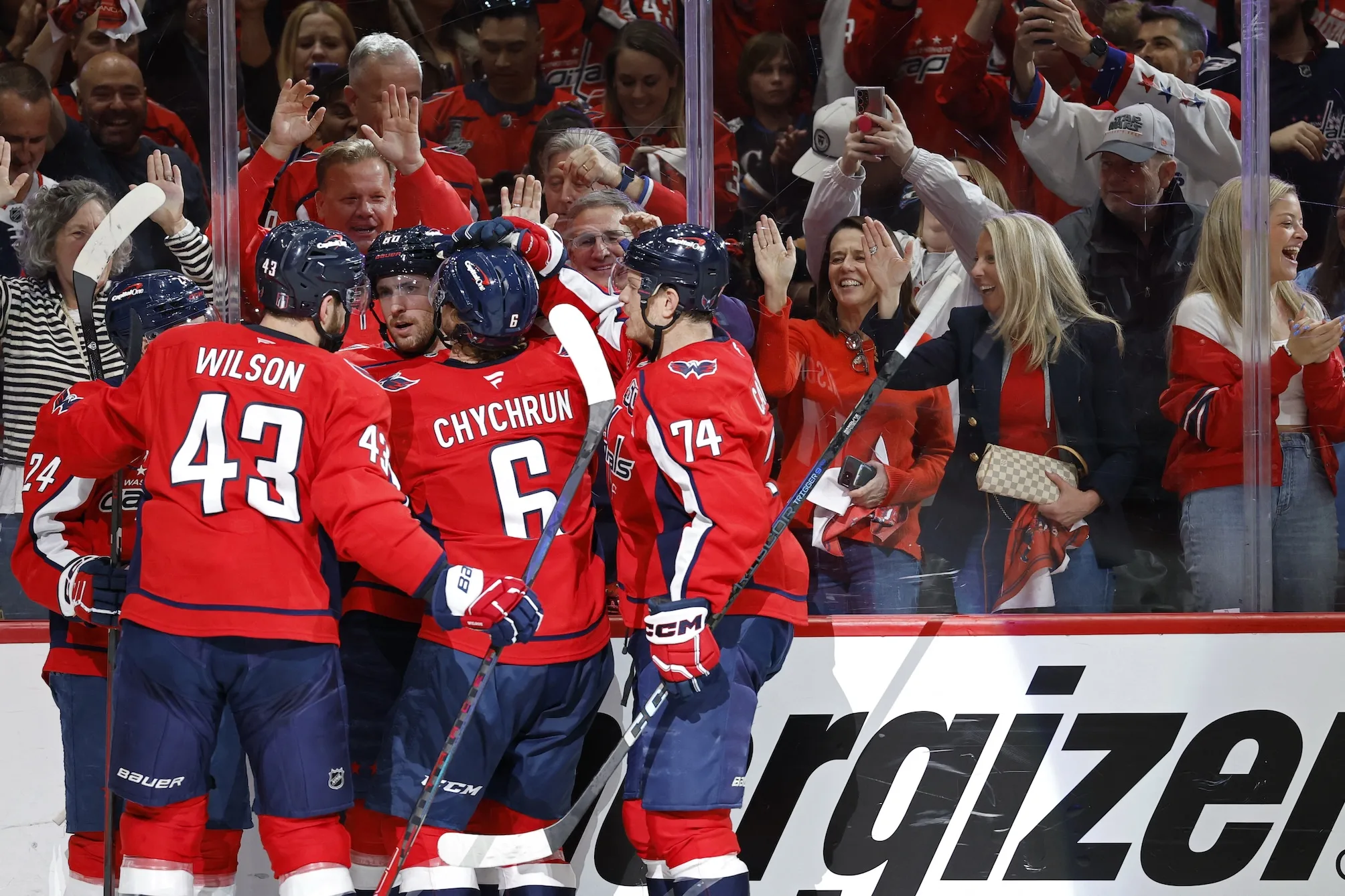 Capitals vidare – står inför rysarserie mot Hurricanes
