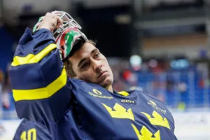 Efter rykten om NHL – nu uttalar sig succémålvakten