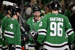 Dallas vann mot Edmonton i första matchen