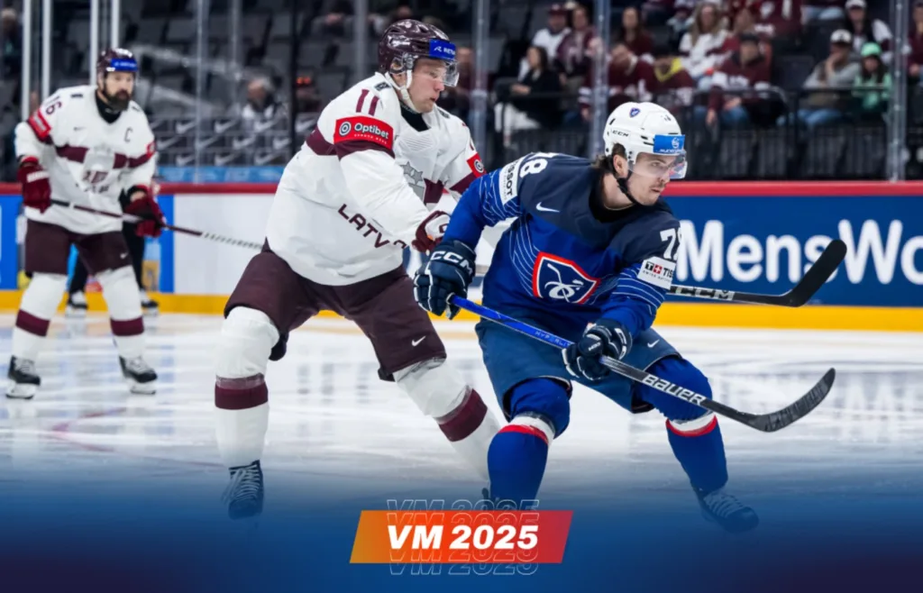 Dans Locmelis sköt två mål när Lettland slog Frankrike i hockey-VM.