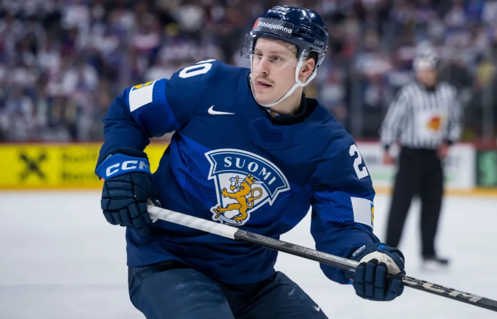 Eeli Tolvanen var Finlands spjutspets i hockey-VM – efter att ha petats från 4 Nations-truppen.
Foto: Maxim Thore / BILDBYRÅN