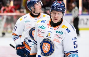 Tackas av – efter flörten: ”Diskuterar mig”