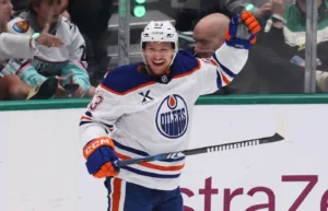 Sköt första slutspelsmålet – efter 15 år i NHL