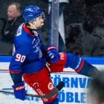 Uppgifter: Poängspelaren klar för rivalen
