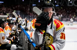 Ger lugnande besked: ”Hoppas det läker bra”