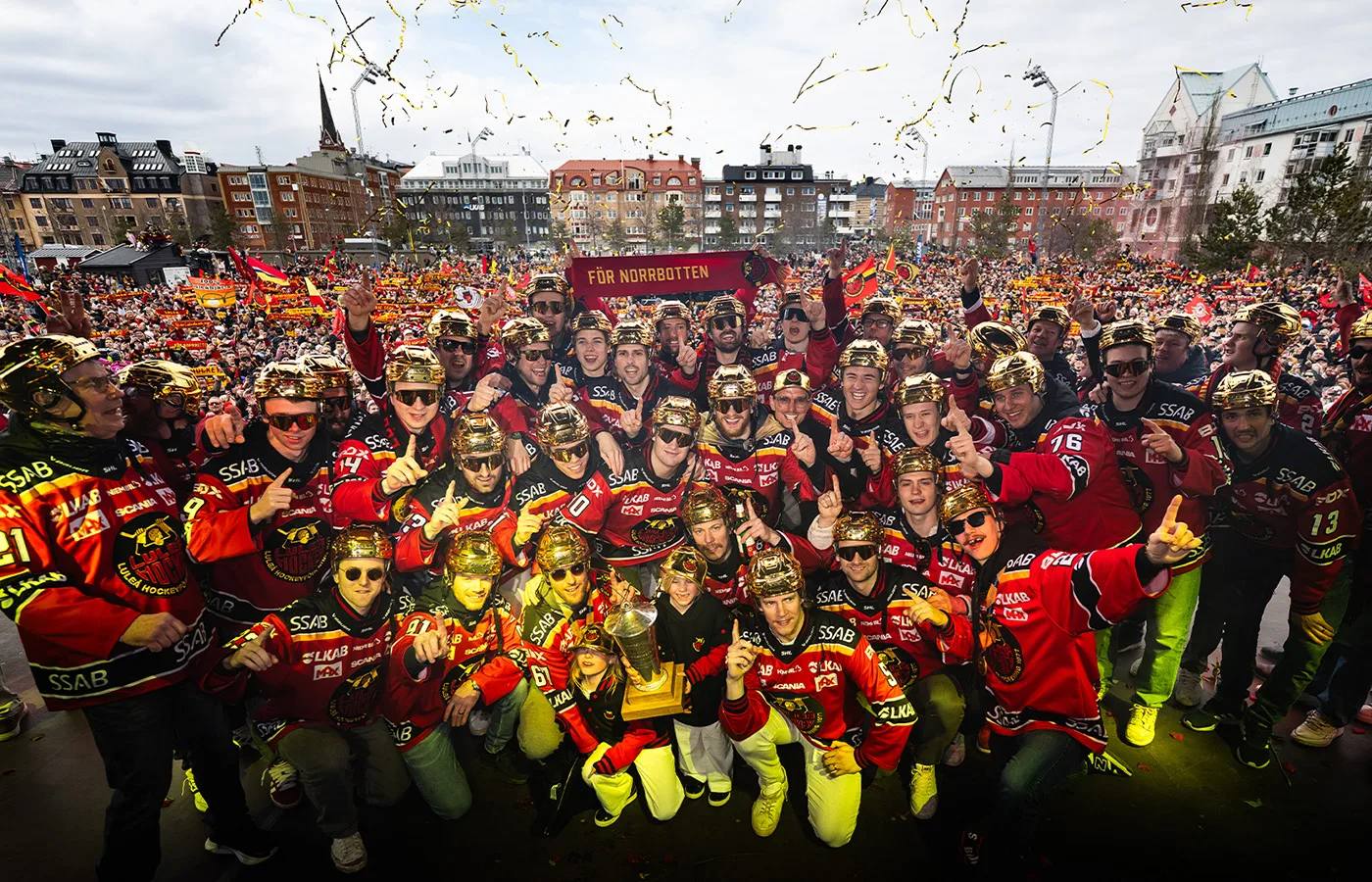 Supportrarna vräks – efter urspårad guldfest