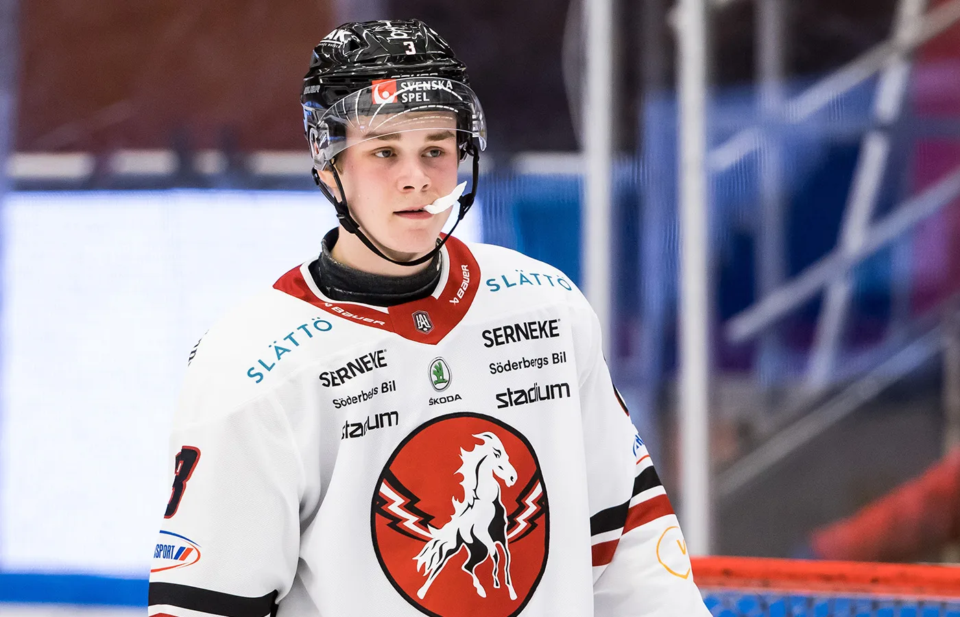 Uppgifter: Återvänder – blir kvar i Ettan