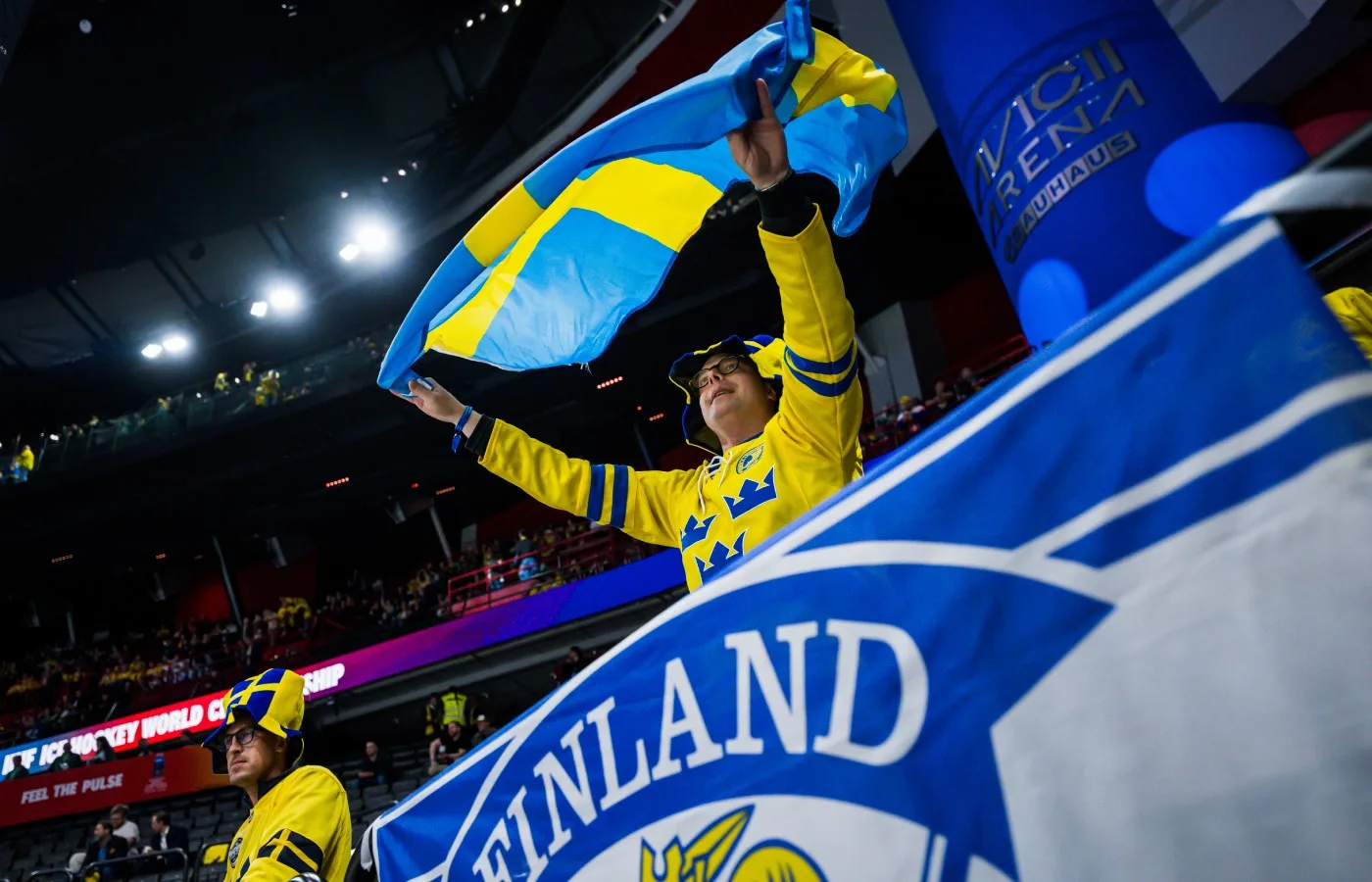 Live: Strax dags för nedsläpp mellan Sverige och Finland