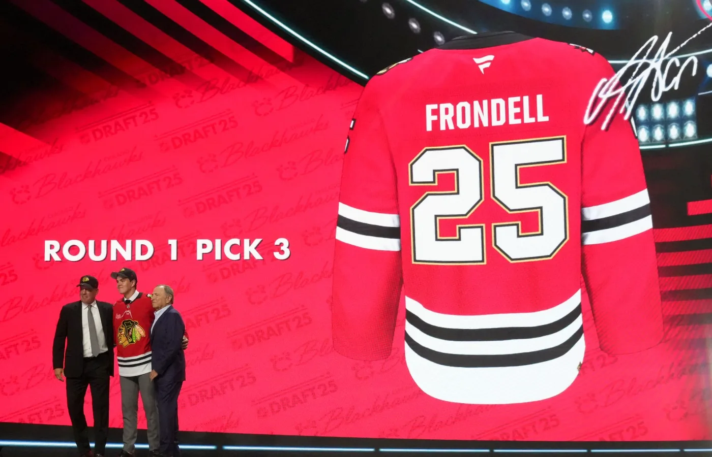 Tre svenskar valda i första rundan av NHL-draften