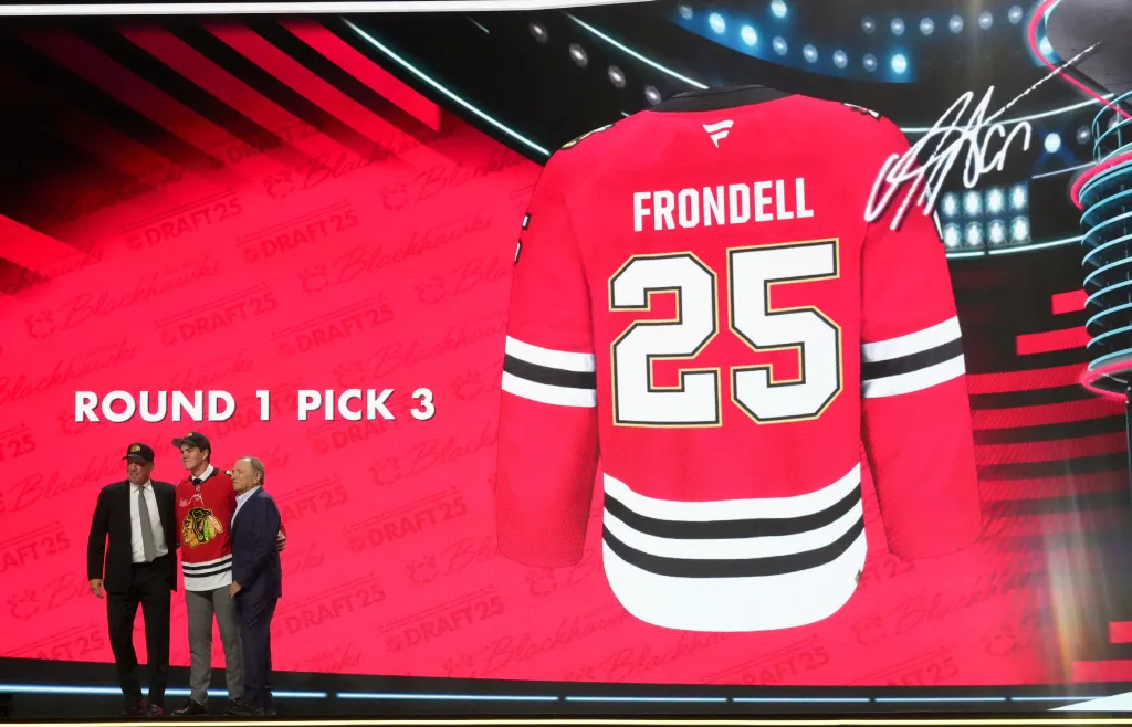 TV: Här blir Frondell vald som trea i NHL-draften