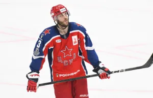 Svensken byter klubb – inom Moskva