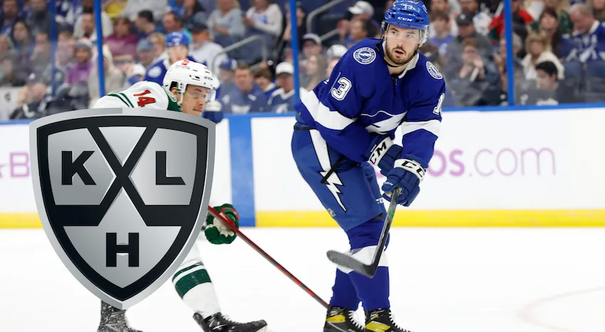 Uppgifter: Svensken byter klubb – men stannar i KHL