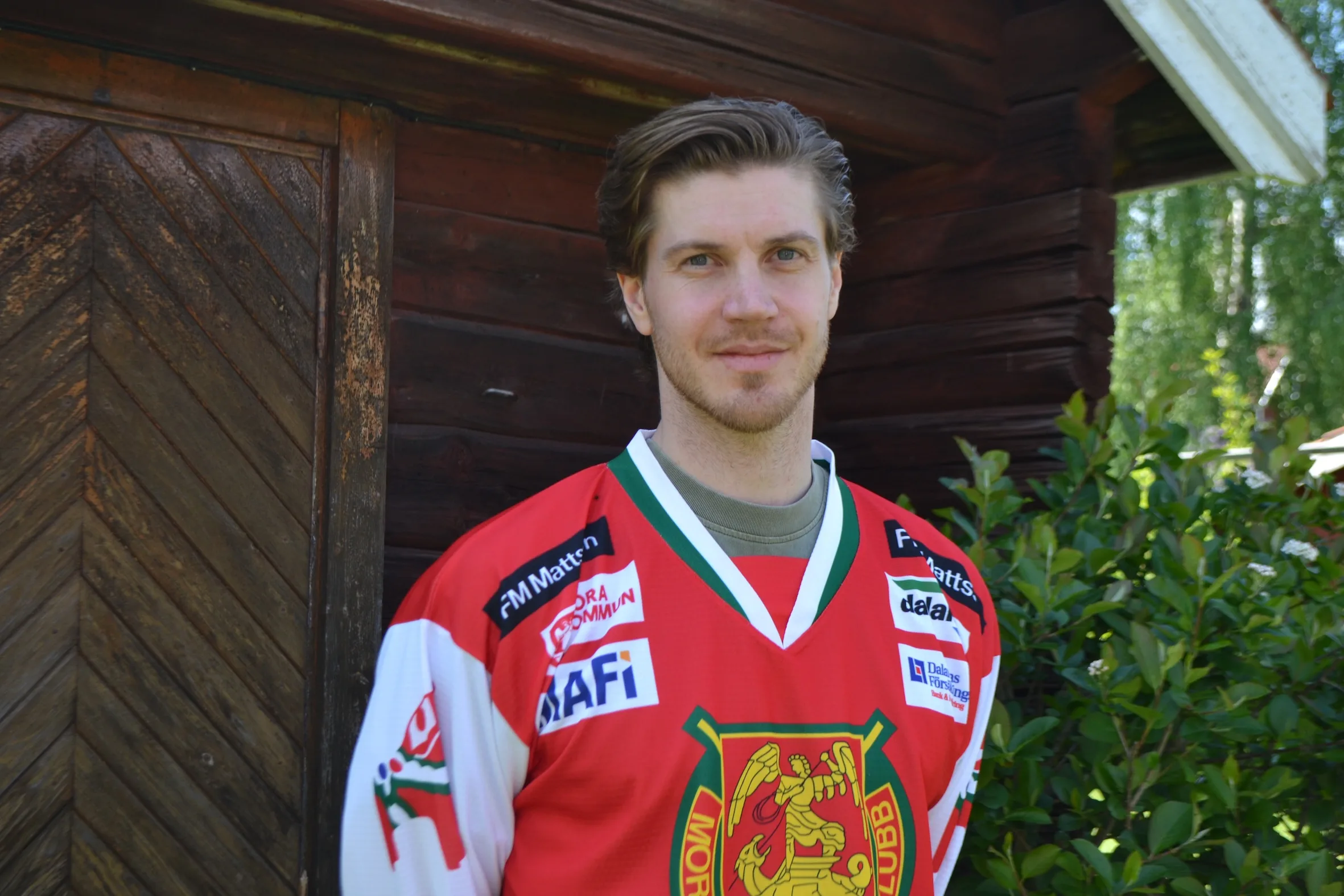 Ska spela för rivalen: ”Fick lära mig tidigt att inte tycka om dem”