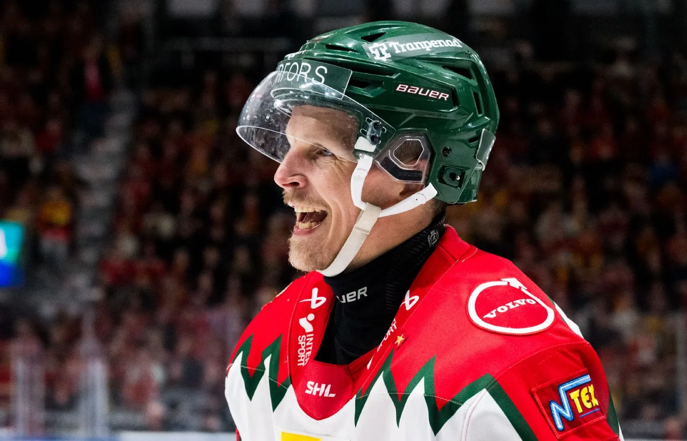 Lagkaptenen förlänger – med ett år kvar på kontraktet