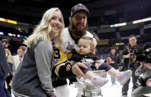 Dubble Stanley Cup-mästaren slutar – får NHL-jobb