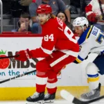 Svensken stannar i Detroit – förlänger kontraktet