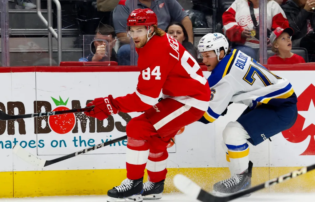 Svensken stannar i Detroit – förlänger kontraktet