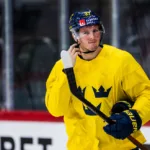 Svensken släpps av NHL-klubben – blir free agent