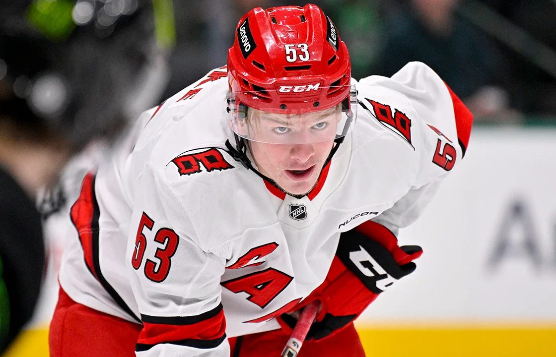 21-åringen får jättekontrakt − efter en säsong i NHL