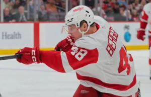 NHL-svensken höjer lönen med tio miljoner