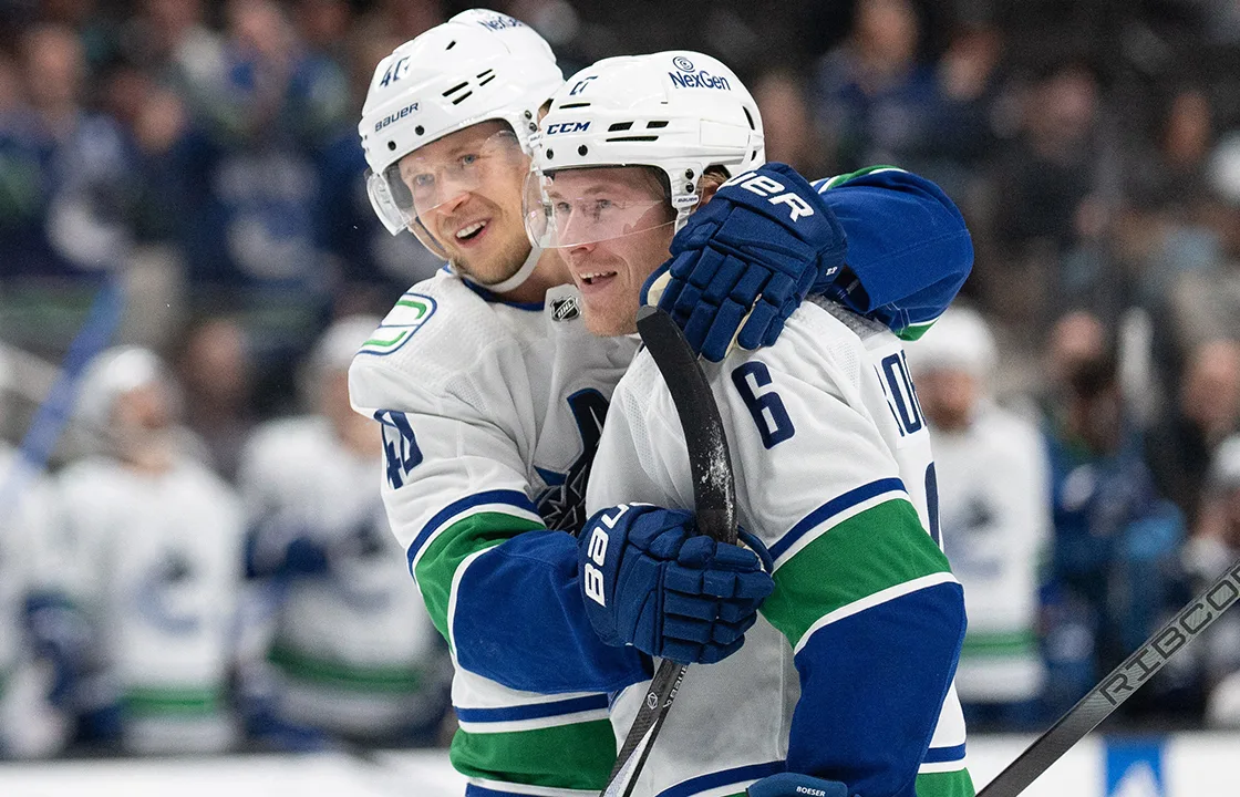 Vändningen: Stjärnan stannar i Vancouver
