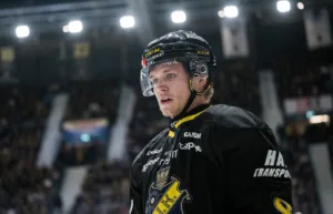 Lämnar AIK – men stannar i allsvenskan