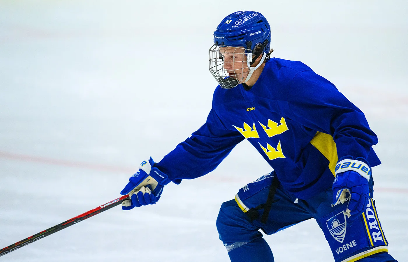 Juniorlandslagsmannen byter klubb – och liga