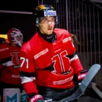 Förre SHL-spelaren stannar i KHL