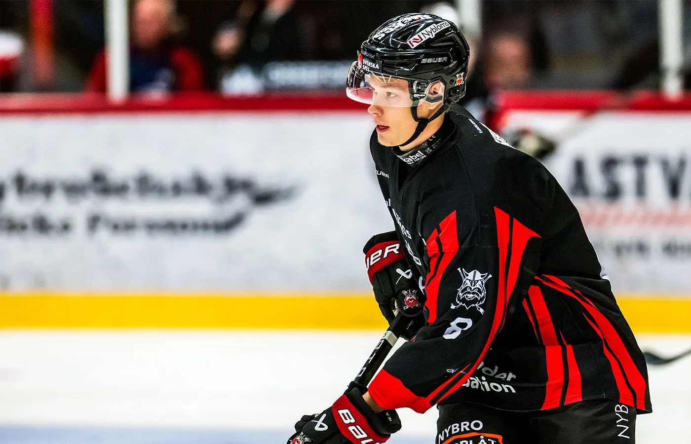 Lämnar Nybro – men stannar i allsvenskan