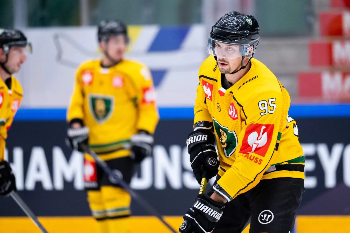 Lämnar – efter bara tre matcher för klubben