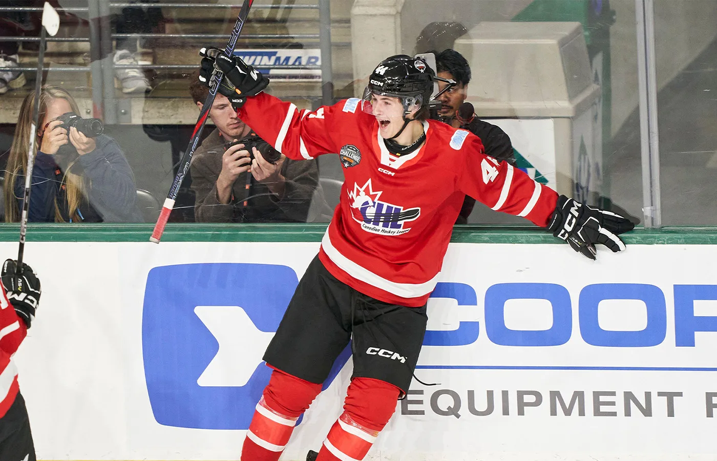 Supertalangen draftades tidigt – får nu NHL-avtal