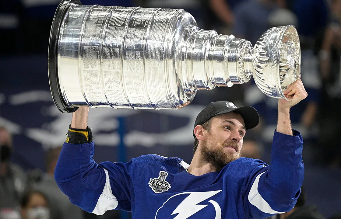 Lämnar NHL – återvänder till Europa