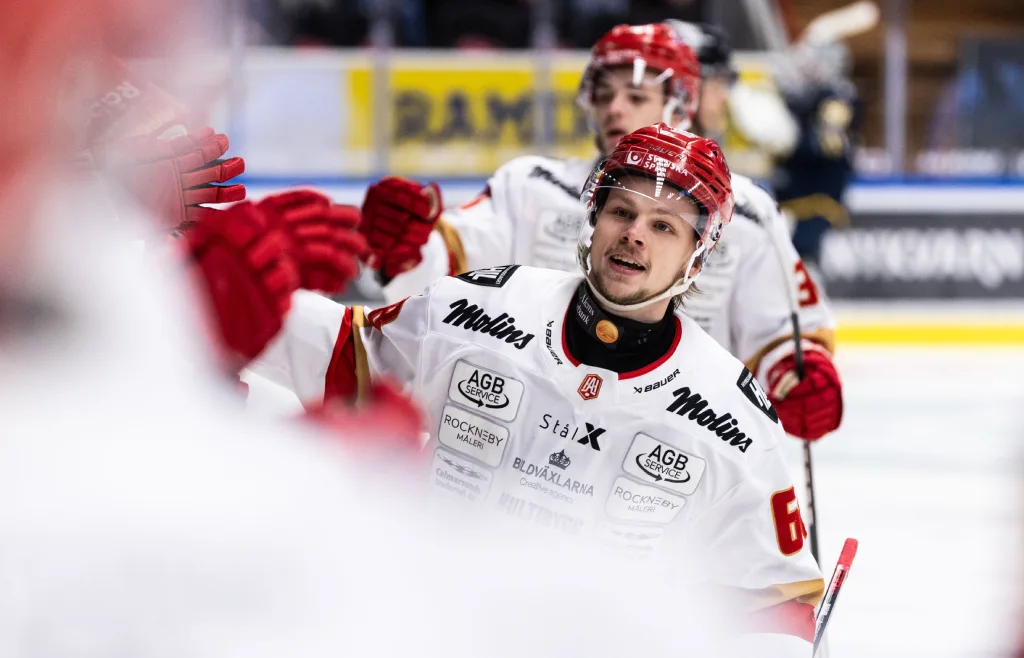 Profilen klev fram – presenterade sig i nya klubben