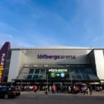 Vattenläcka i Löfbergs Arena – med dagar till ispremiären