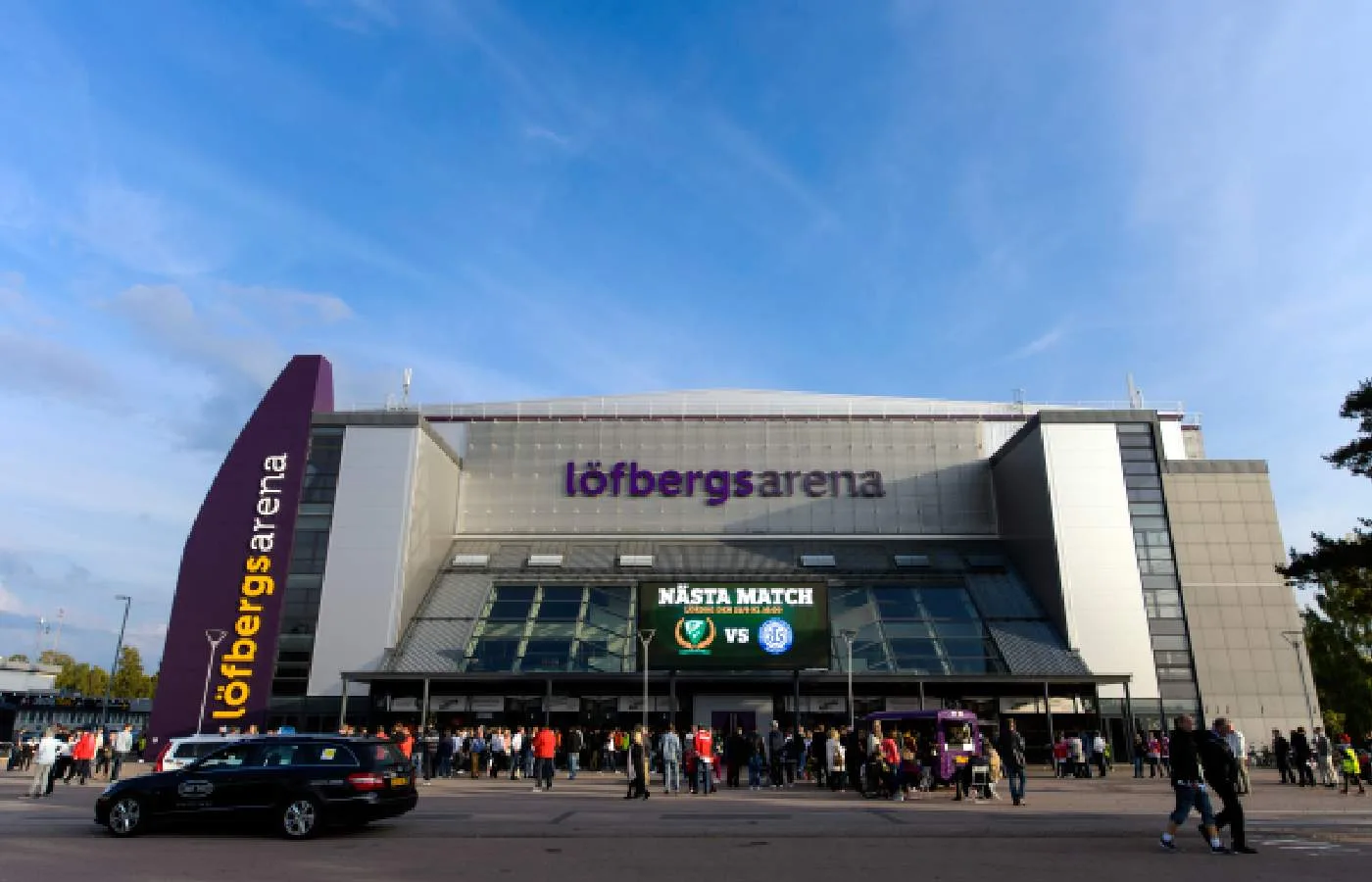 Vattenläcka i Löfbergs Arena – med dagar till ispremiären