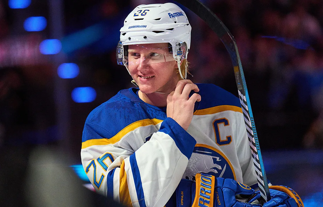 Rasmus Dahlin hyllas – rankas som NHL:s bästa U25-spelare
