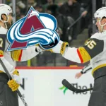 Svensken stannar i NHL – går till topplaget