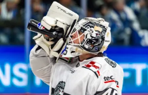 Förre SHL-målvakten tog klubben till domstol: ”Aldrig varit med om förut”