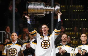 Legendaren återvänder till Boston Bruins