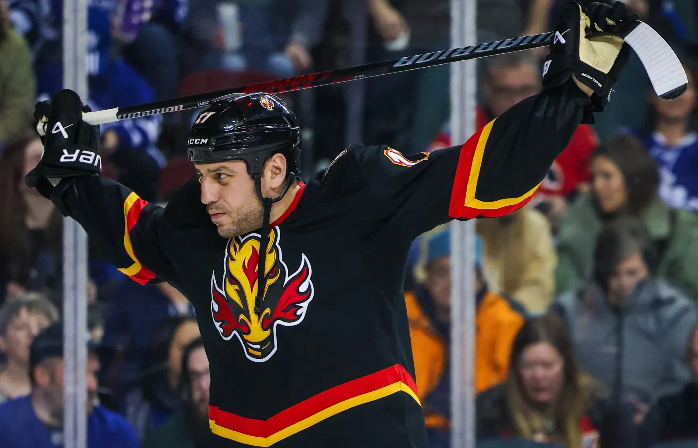 Milan Lucic öppnar upp om faderns självmord