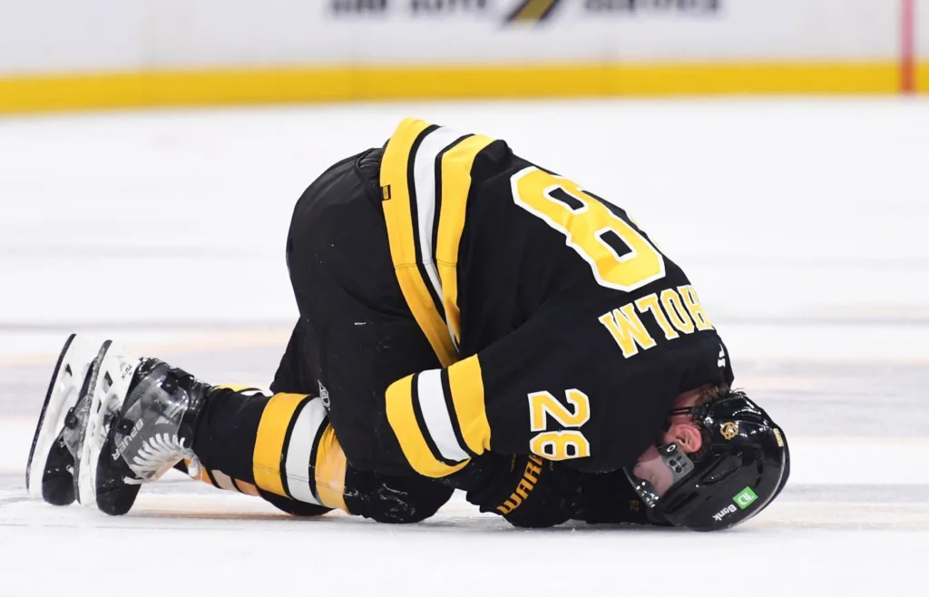 Elias Lindholm skadad