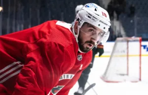 Tidigare stortalangen häver sitt kontrakt