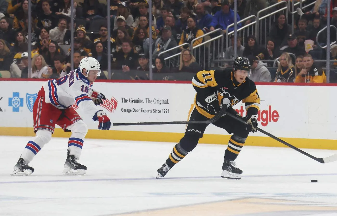 Svenskens jubel – slår in karriärens första NHL-mål