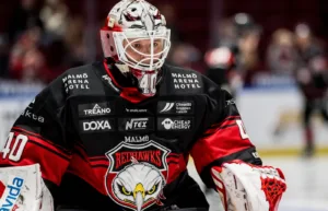 Målvakten kallas hem – igen: ”Vill vara på den säkra sidan”