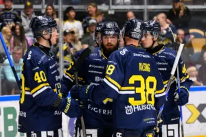 HV 71 höll nollan och vann mot Färjestad