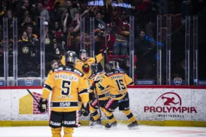 Två mål för Luleås Casper Juustovaara Karlsson i segern mot LHC