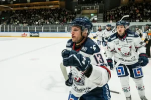 Två mål för Robin Kovacs när Linköping besegrade HV 71