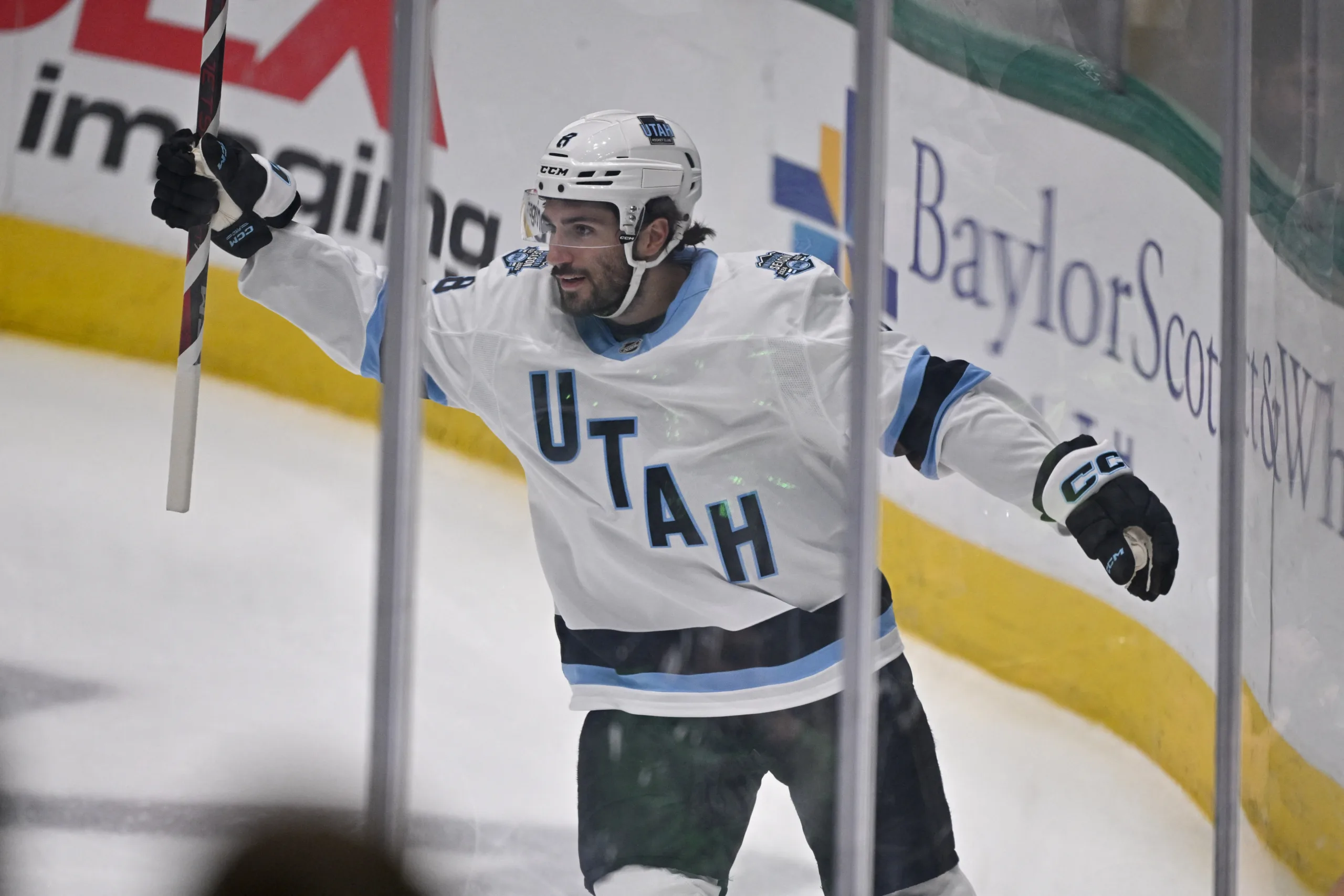 Utah Mammoth vann toppmötet mot Winnipeg med 3–2