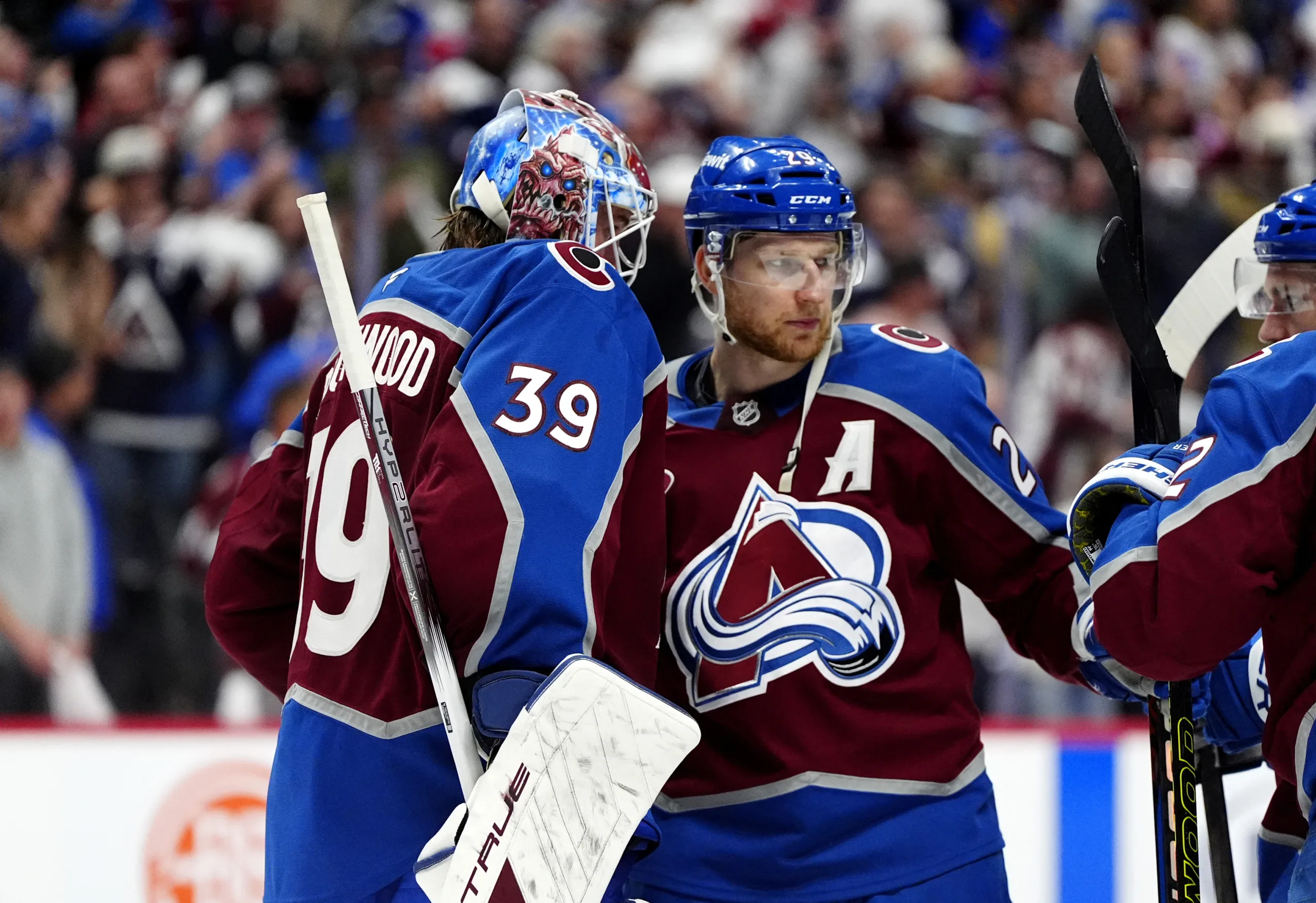 Två mål för Colorados Nathan MacKinnon i segern mot Boston